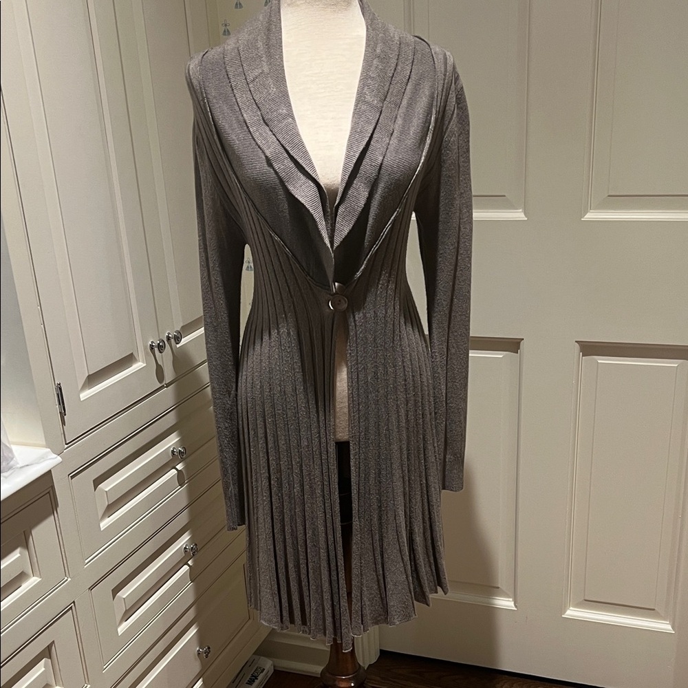TAUPE LONG SWEATER JACKET WITH DOUBLE SHAWL COLLAR AND ONE BUTTON CLOSURE